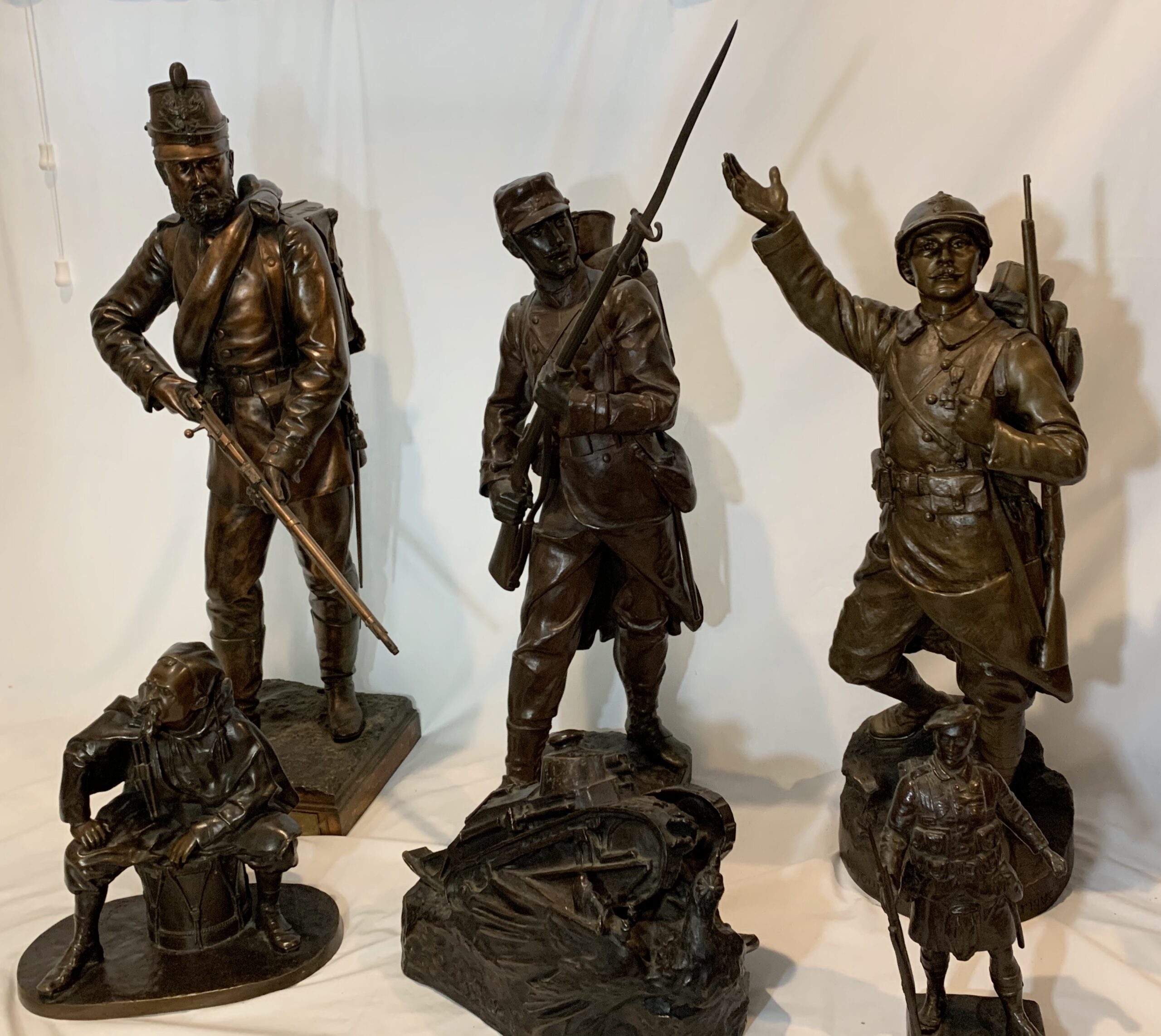 Statue, Arms and Antiques | Old Guns & Antique Weapons for Sale
